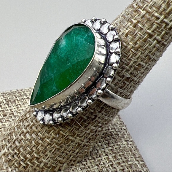 Faceted Enhanced Emerald Teardrop Silver Overlay Ring Size 7.25 - Picture 3 of 11